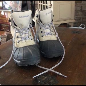 Columbia snow boots
